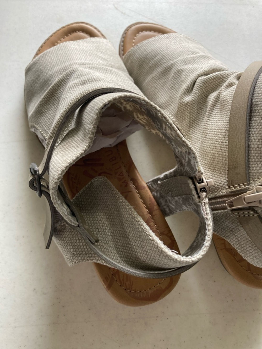 Blowfish Malibu Canvas Open-Toe Ankle Sandals in Beige NWOT - Picture 8 of 8